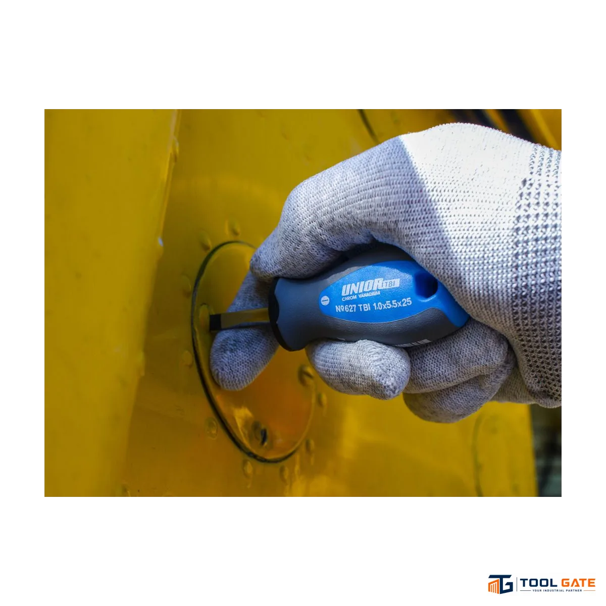 مفك عاده عجوز UNIOR Heavy Duty 6.5 × 25 مم