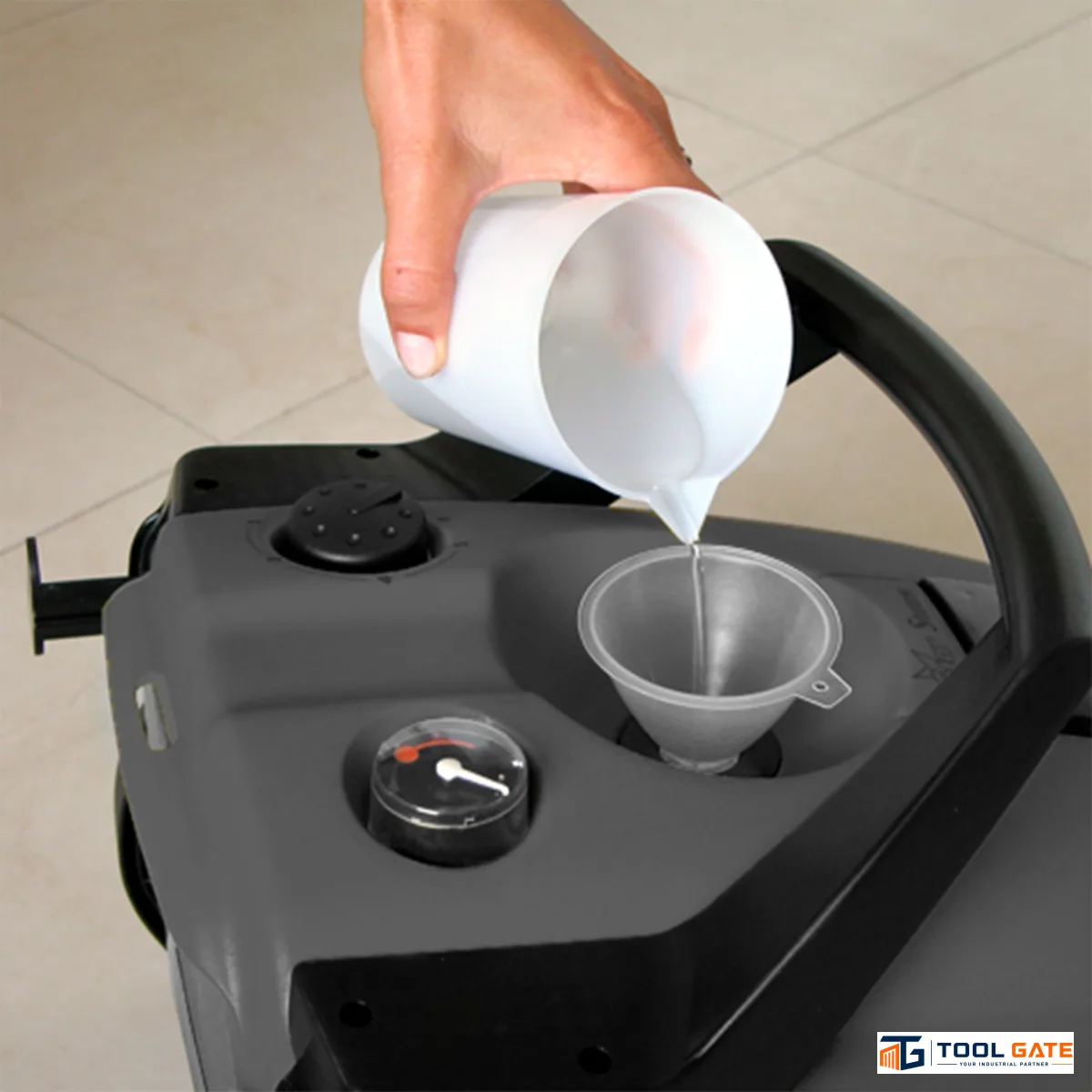 جهاز تنظيف بالبخار لافور 4 بار 143°C 2300 وات GV KONE