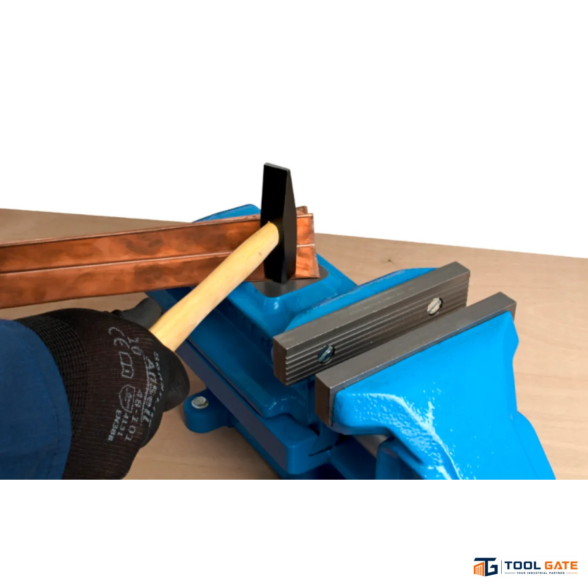 منجلة - Bench Vise 4 بوصة يونيور سلوفيني موديل 721/6