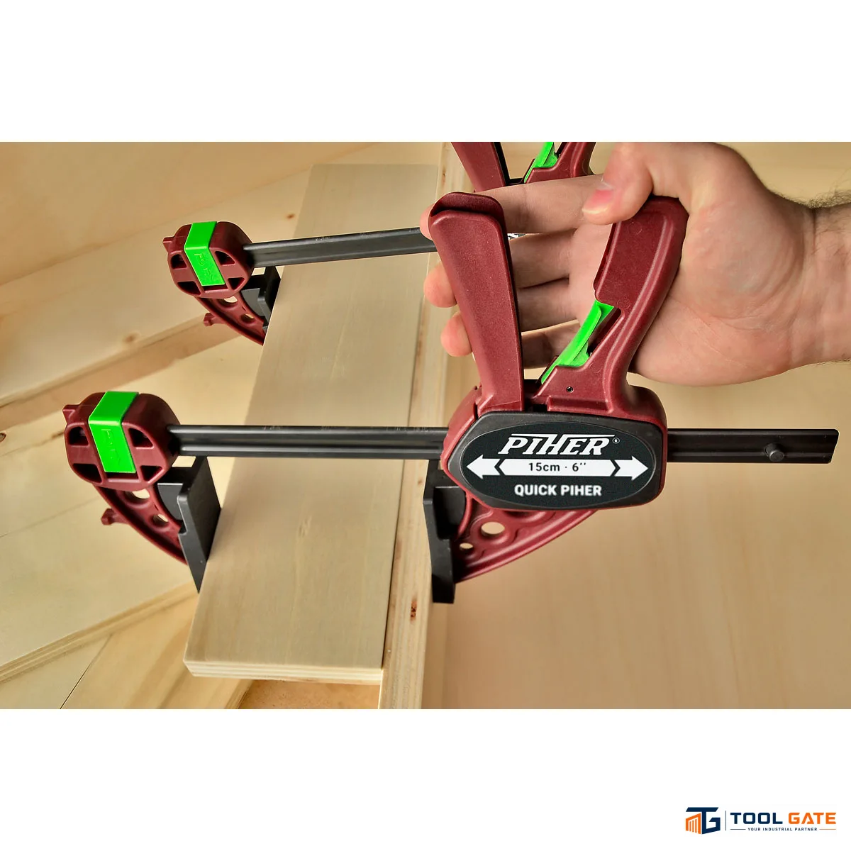 قمطة تثبيت سريعة PIHER Quick Clamp بطول 60 سم وعرض فك 8 سم – موديل 52660