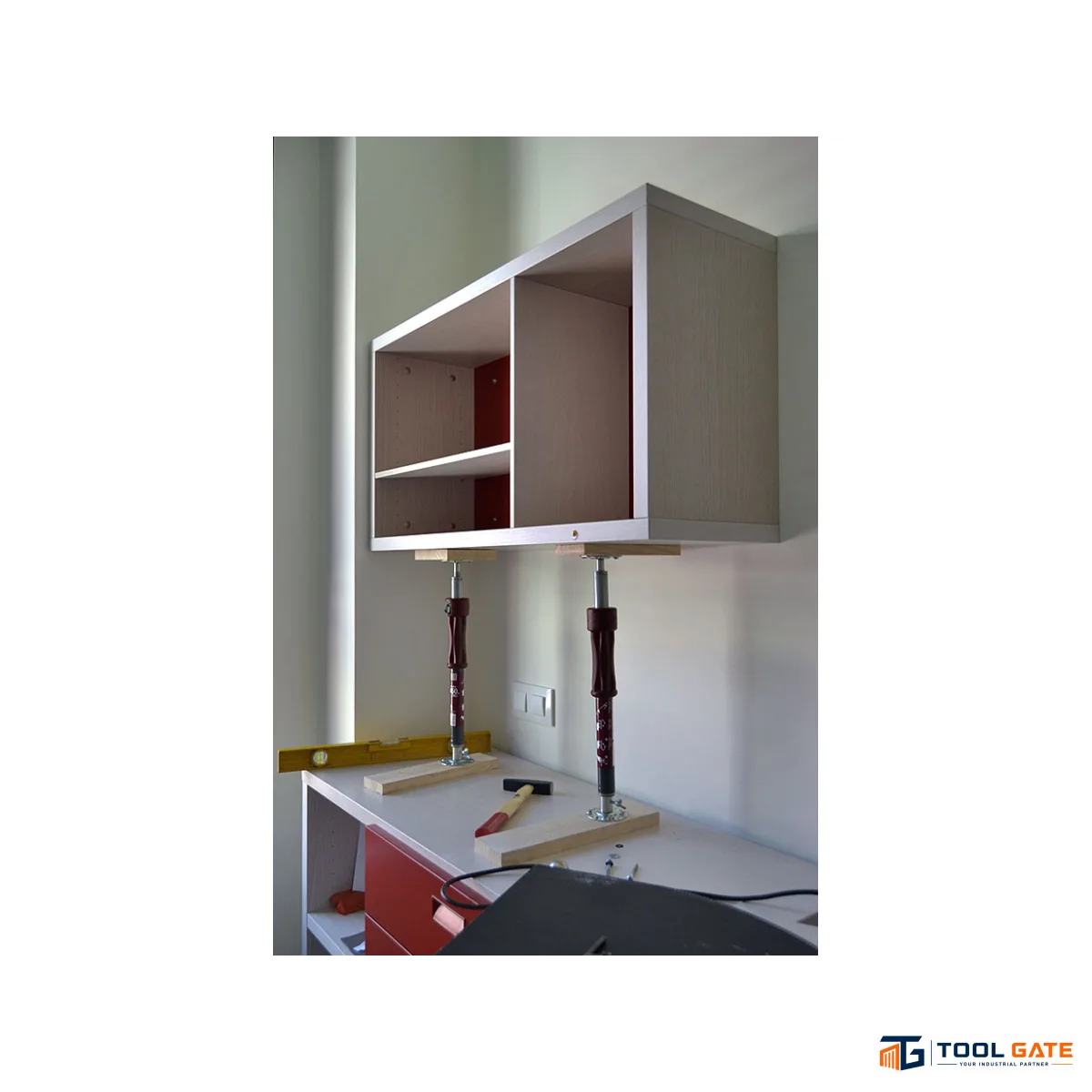يد مساعدة تلسكوبية PIHER MAXIProp P4 Telescopic Support Prop بطول قابل للضبط من 200 إلى 375 سم – موديل 34004