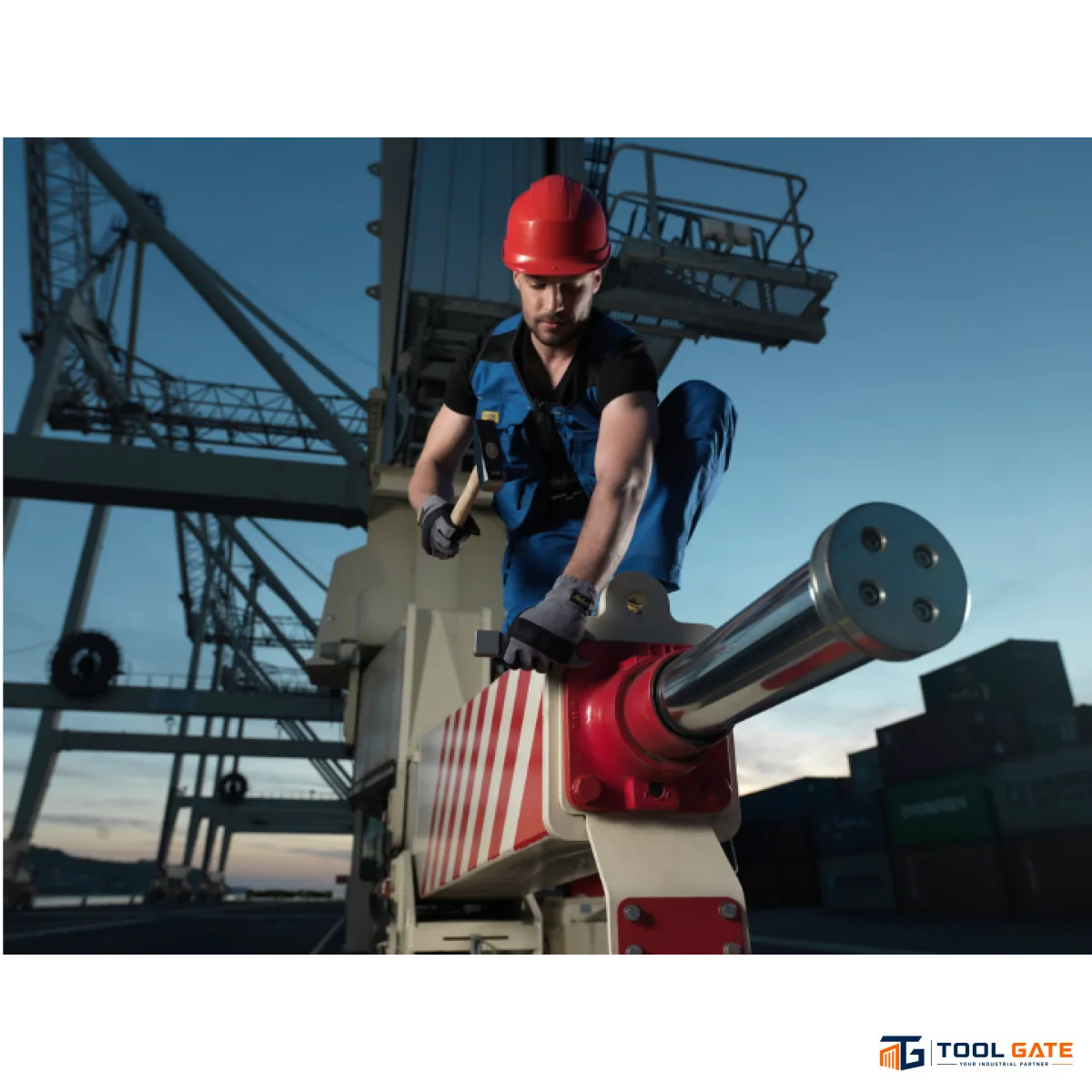 شاكوش بناريج - Locksmith's Hammer 800 جم يونيور سلوفيني موديل 812