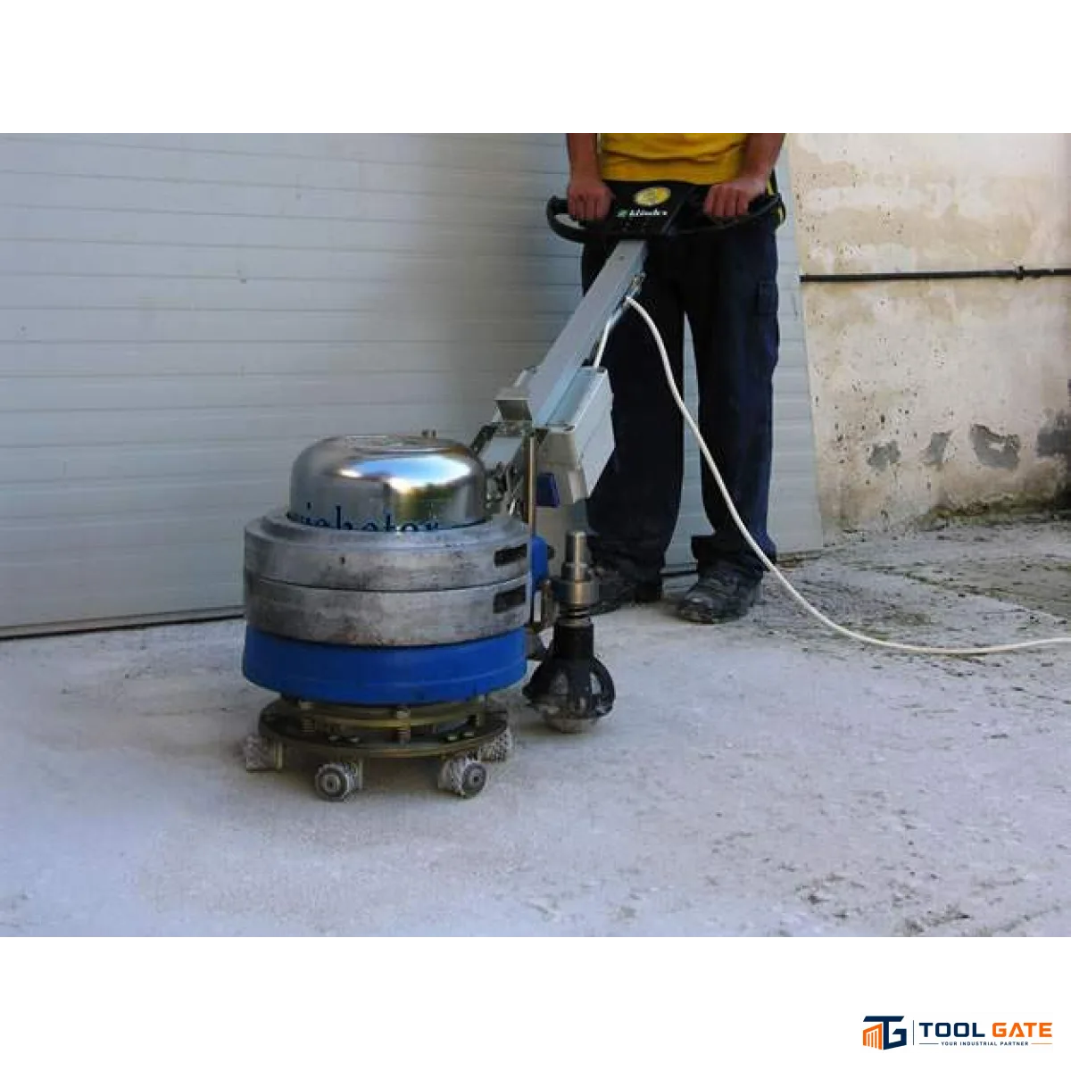 ماكينة جلي وتلميع الأرضيات والرخام 200 لفة/دقيقة كلينديكس ايطالي  Levighetor MP 600/200