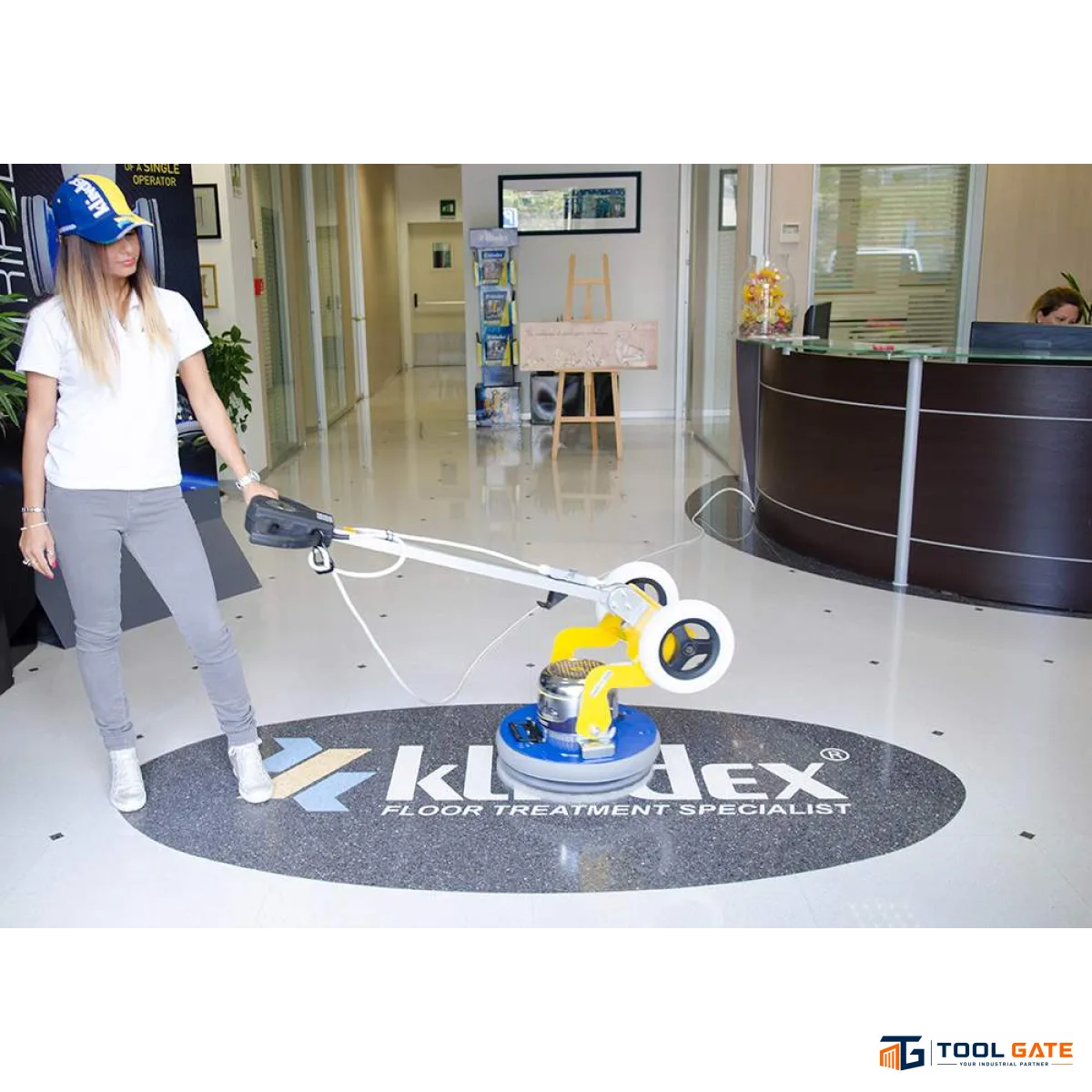 ماكينة تنظيف وجلي وتلميع الأرضيات 17 بوصة 1500 وات KLINDEX Maxi Orbit 1500